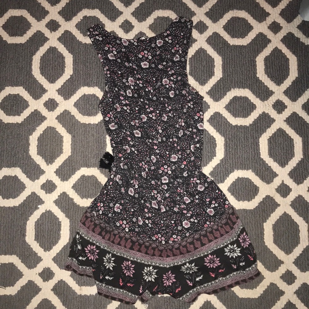 Flower romper - Picture 2 of 3
